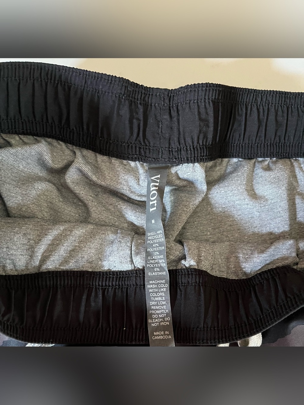 Men's Vuori Kore Black Watercolor Camo Shorts Athletic Gym Lined breathable M - Picture 6 of 6